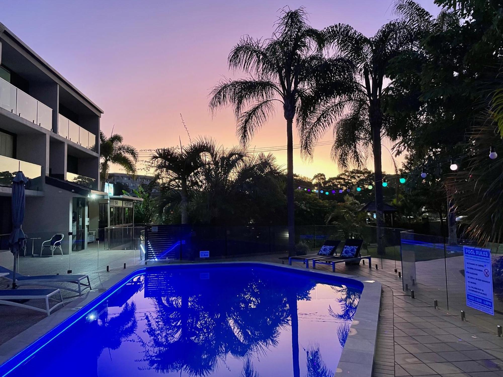 Burleigh Palms Holiday Apartments Gold Coast Exterior photo