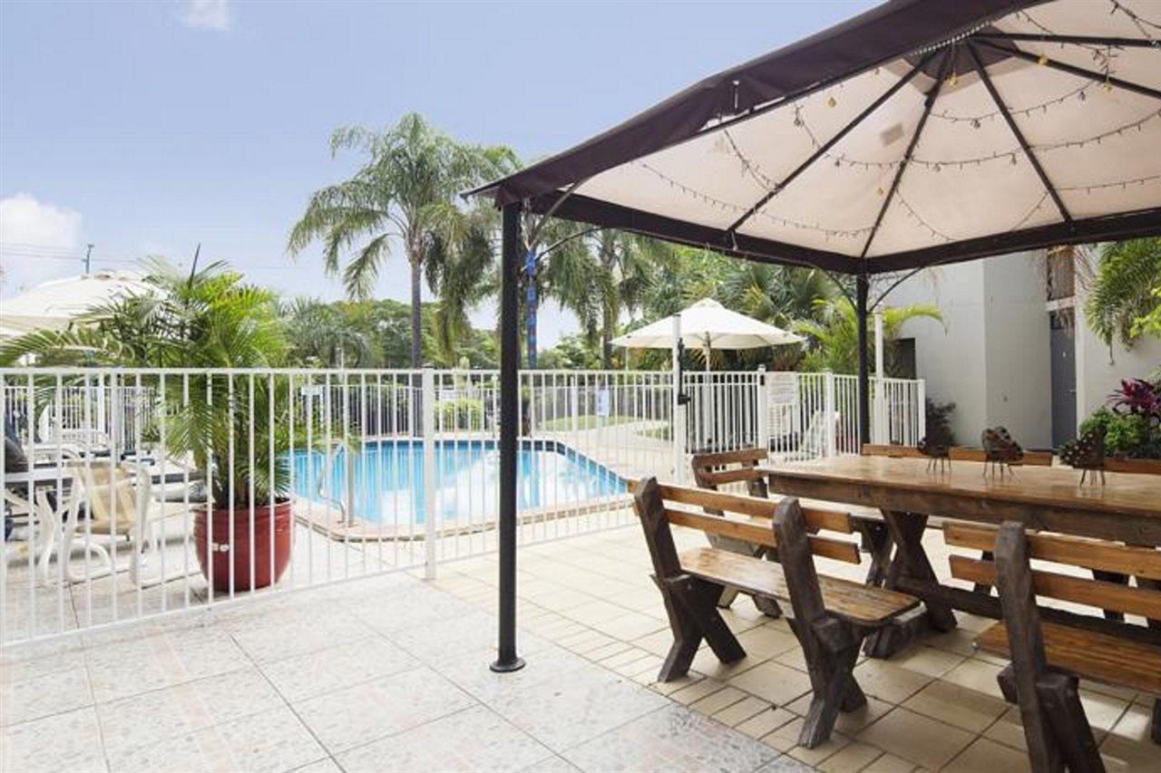 Burleigh Palms Holiday Apartments Gold Coast Exterior photo